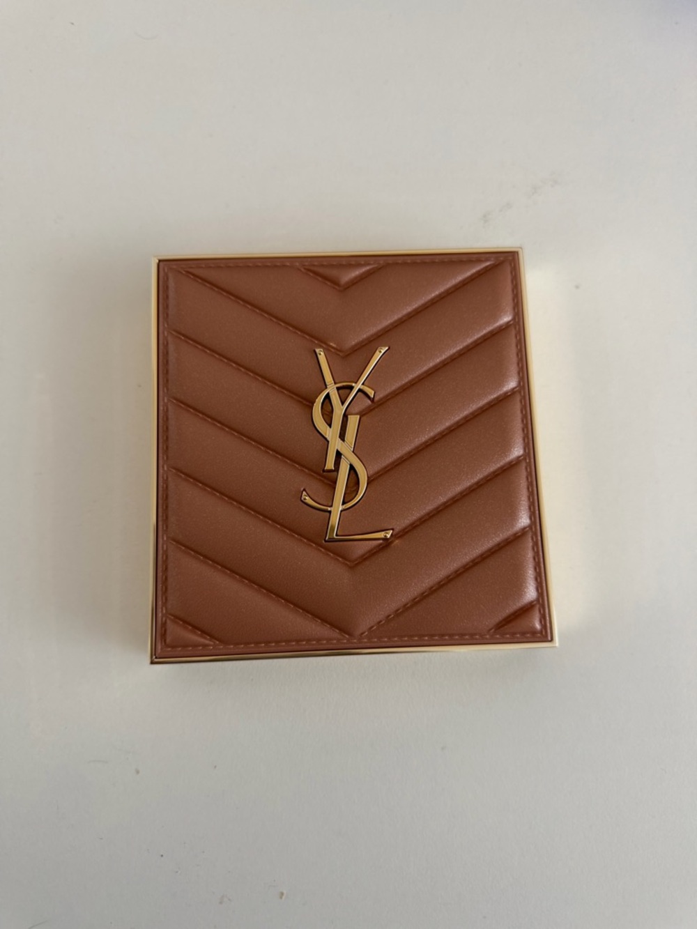 Yves Saint Laurent eyeshadow pallette - Picture 2 of 3
